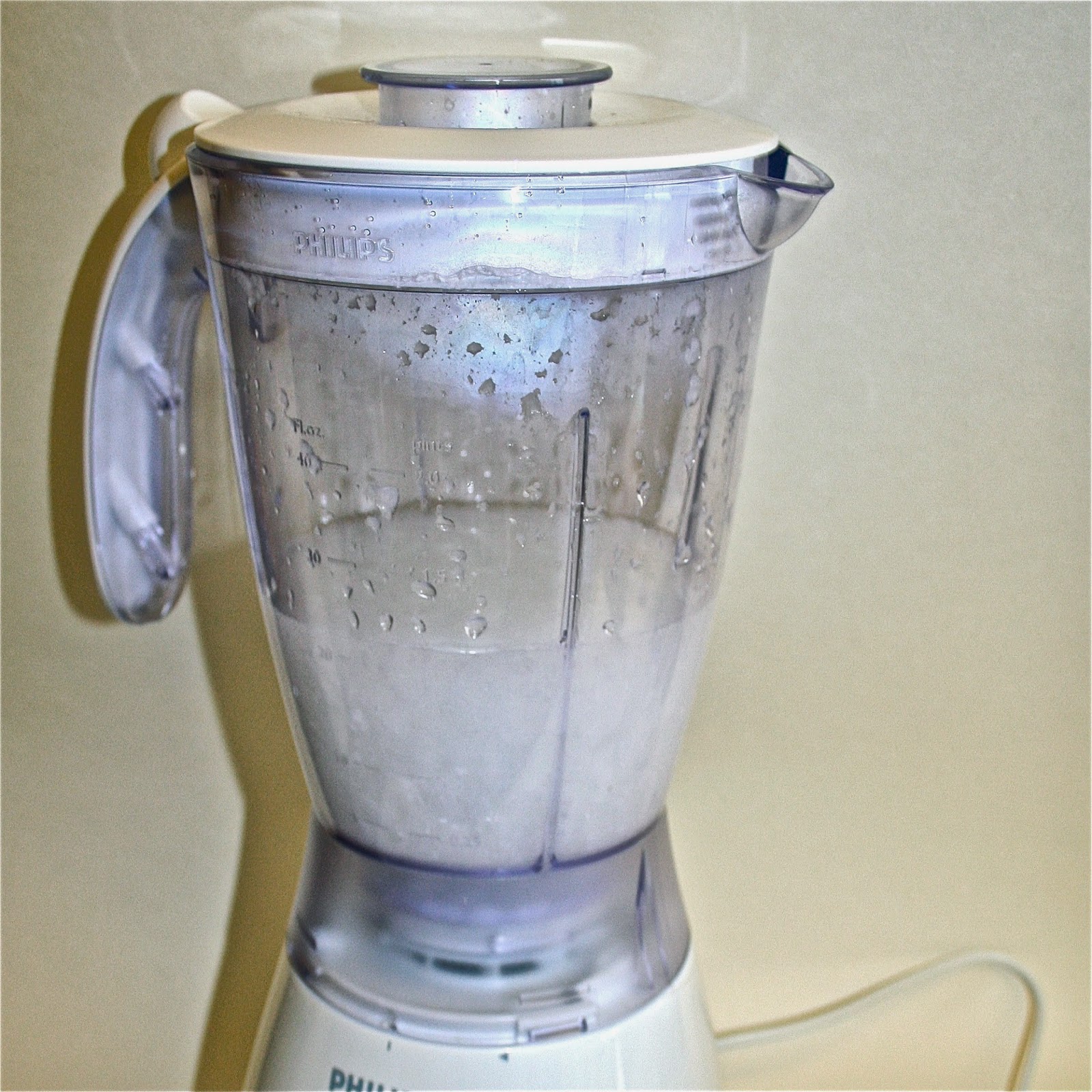 Hilary Bravo How to make a simple papiermâché bowl