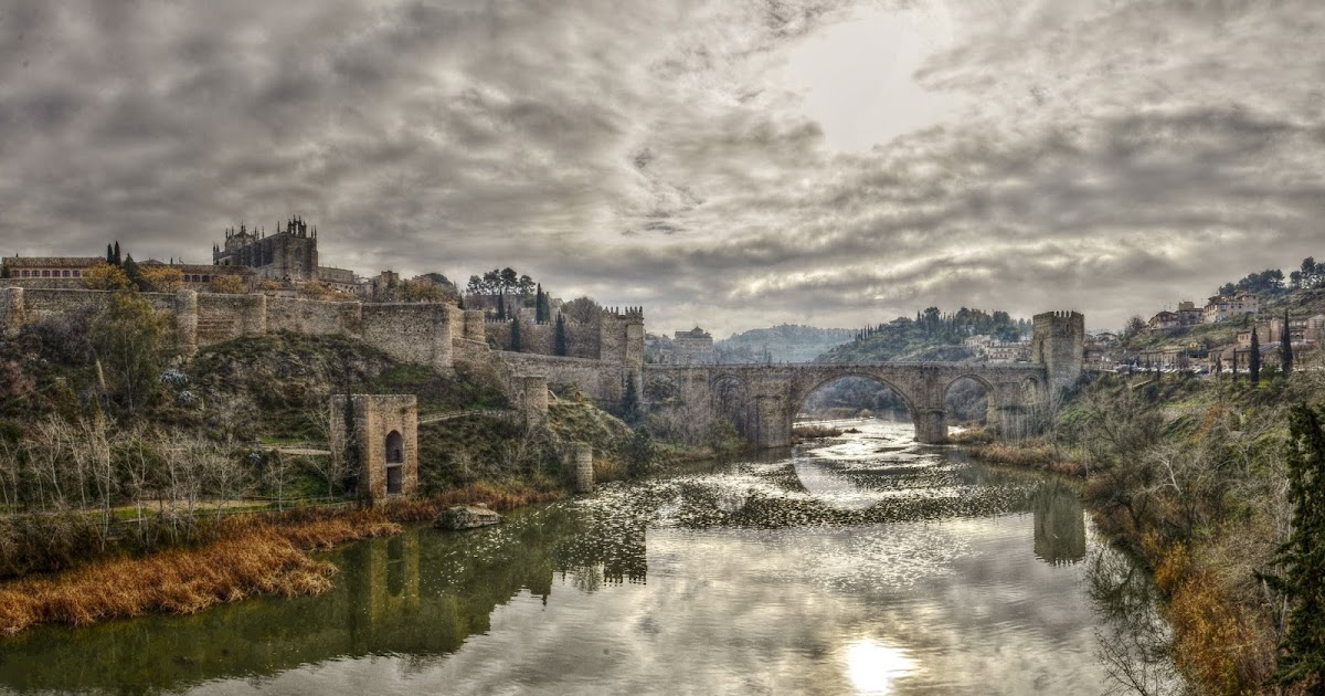FOTO DE TOLEDO. RETAZOS DE COLOR SENDA JUNTO AL RÍO TAJO. DESDE EL BAÑO DE LA CAVA A LA PLAZA FOTO DE TOLEDO. RETAZOS DE COLOR SENDA JUNTO AL RÍO TAJO. DESDE EL BAÑO DE LA CAVA A LA PLAZA