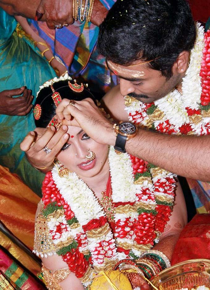 TeluguMovieClub: Sneha Prasanna wedding pics