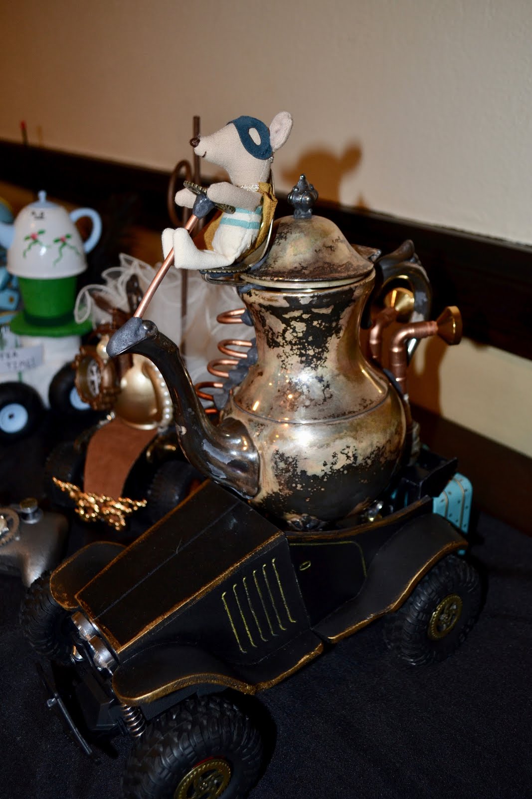 Over the Crescent Moon: Teapot Tuesday Featured Teapot Racer: The Earl ...
