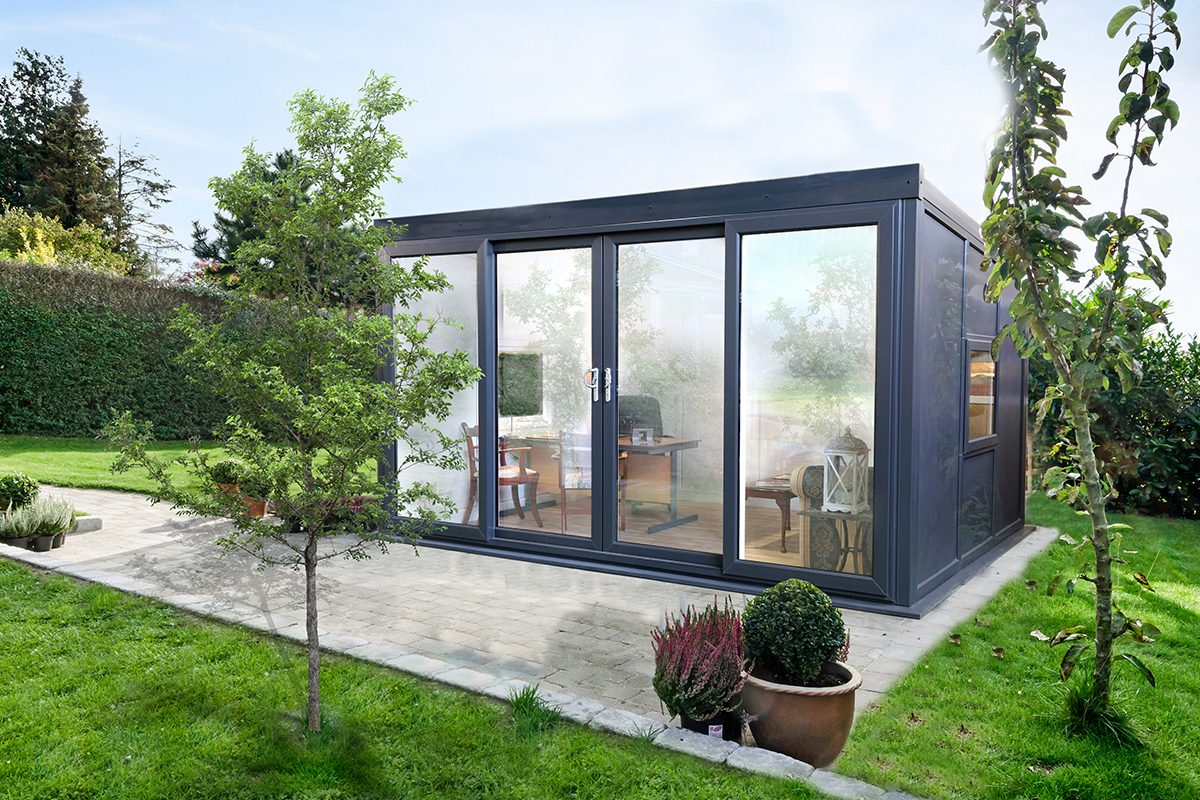 Shedworking: Garden offices with a lot of glass