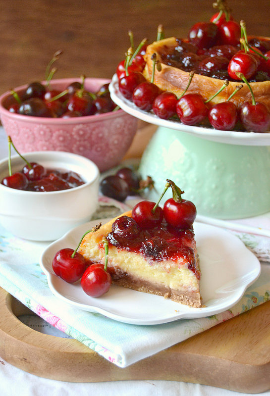 Dolci a go go Cheesecake con yogurt e ricotta con topping alle ciliegie per festeggiere 8 anni