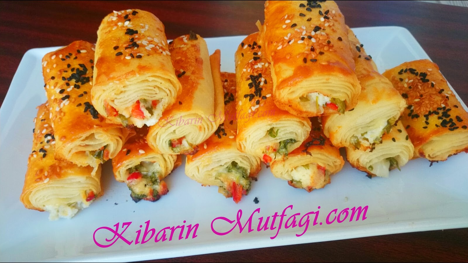 Fırında unlu çıtır börek tarifi Börek tarifleri Kibarin Mutfagi