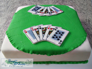 Bolo de Cartas de Baralho