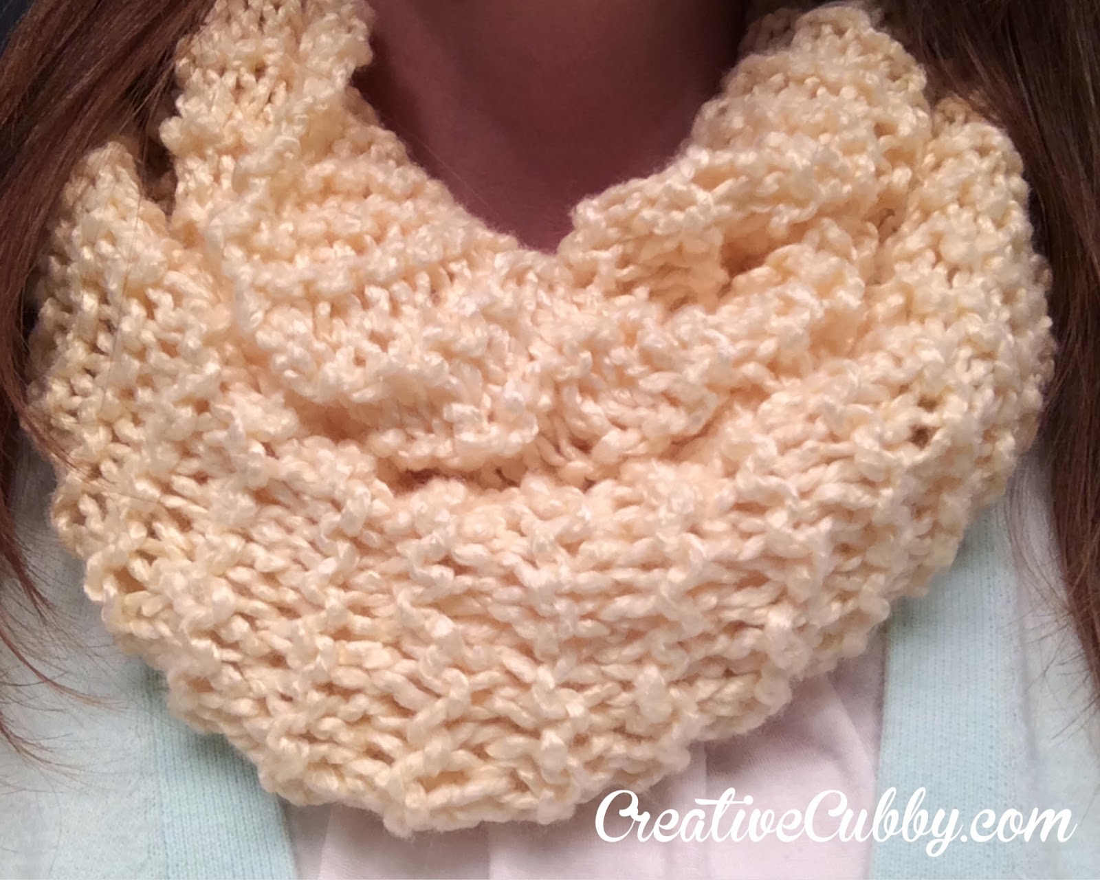 The Creative Cubby: Knitted Infinity Scarf
