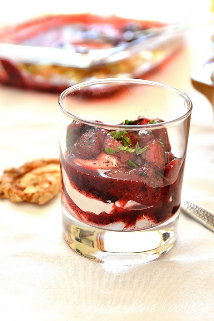 verrine-fraises-sumac-yaourt-Ottolenghi-simple