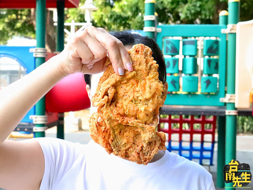 台南永康|炸雞職人:低調到google地圖都找不到,雞排尺寸比臉大!還有讓人上癮的隱藏版菜色 雞排,隱藏版菜色,炸雞職人,永康,甜不辣,雞米花,地瓜薯條,台南,炸物,在地小吃,炸雞,隱藏