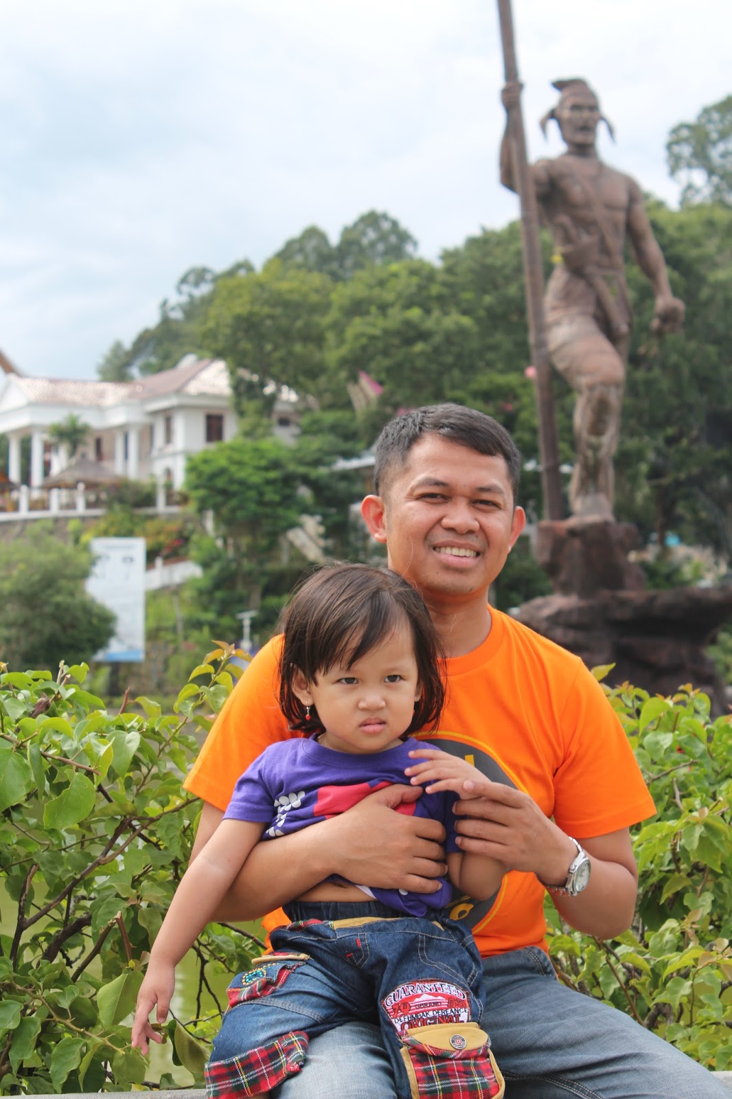 AYAH yang perduli tetapi bukan dengan kata-kata