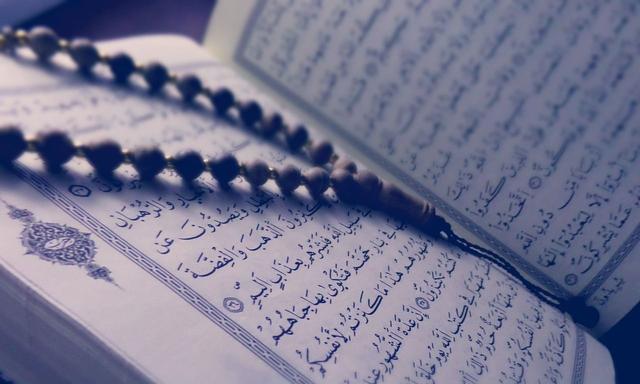 Beruntunglah Bagi Mereka yang Tak Pernah Lewatkan Baca Alquran, Berikut Keutamaannya