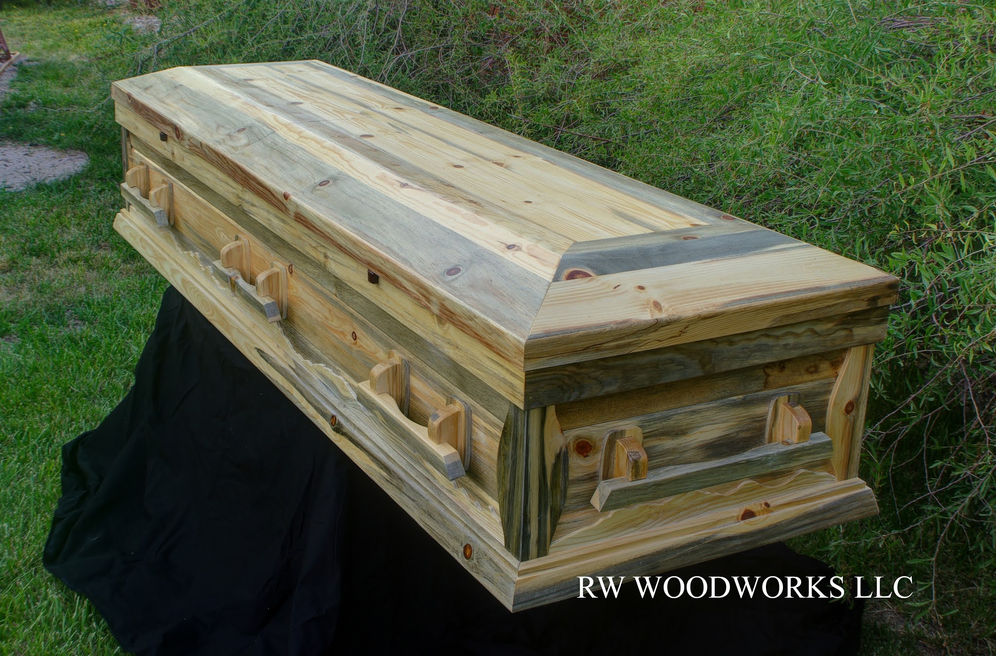 Affordable Handmade Pine Caskets