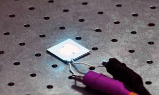 Els LEDs quàntics blancs aconsegueixen ser més eficients
