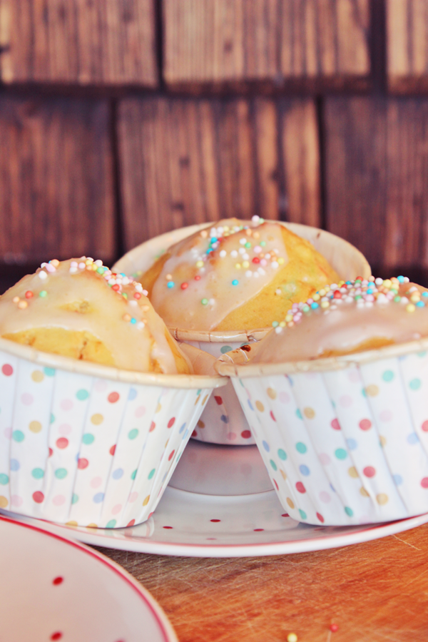 Orangenmuffins mit Konfetti