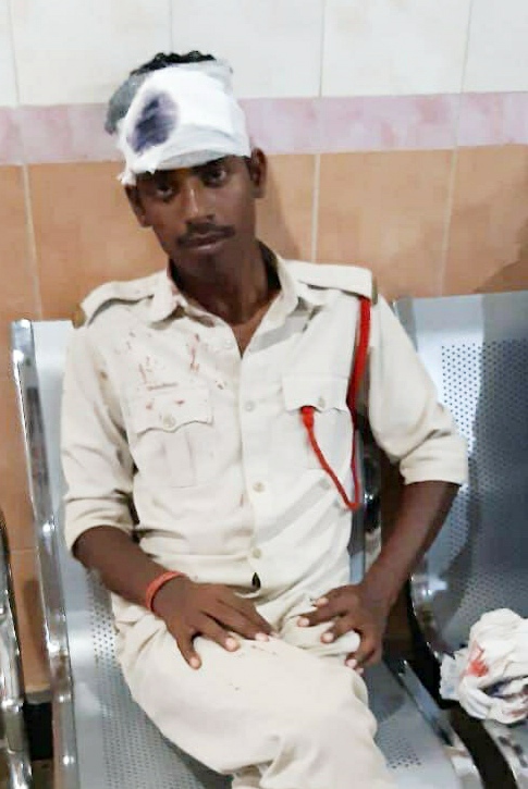 जमशेदपुर (झारखंड) : पुलिस पर पुलिस का प्रहार,अब विधानसभा में गूंजेगा पुलिसकर्मियों पर लाठीचार्ज का मामला।।