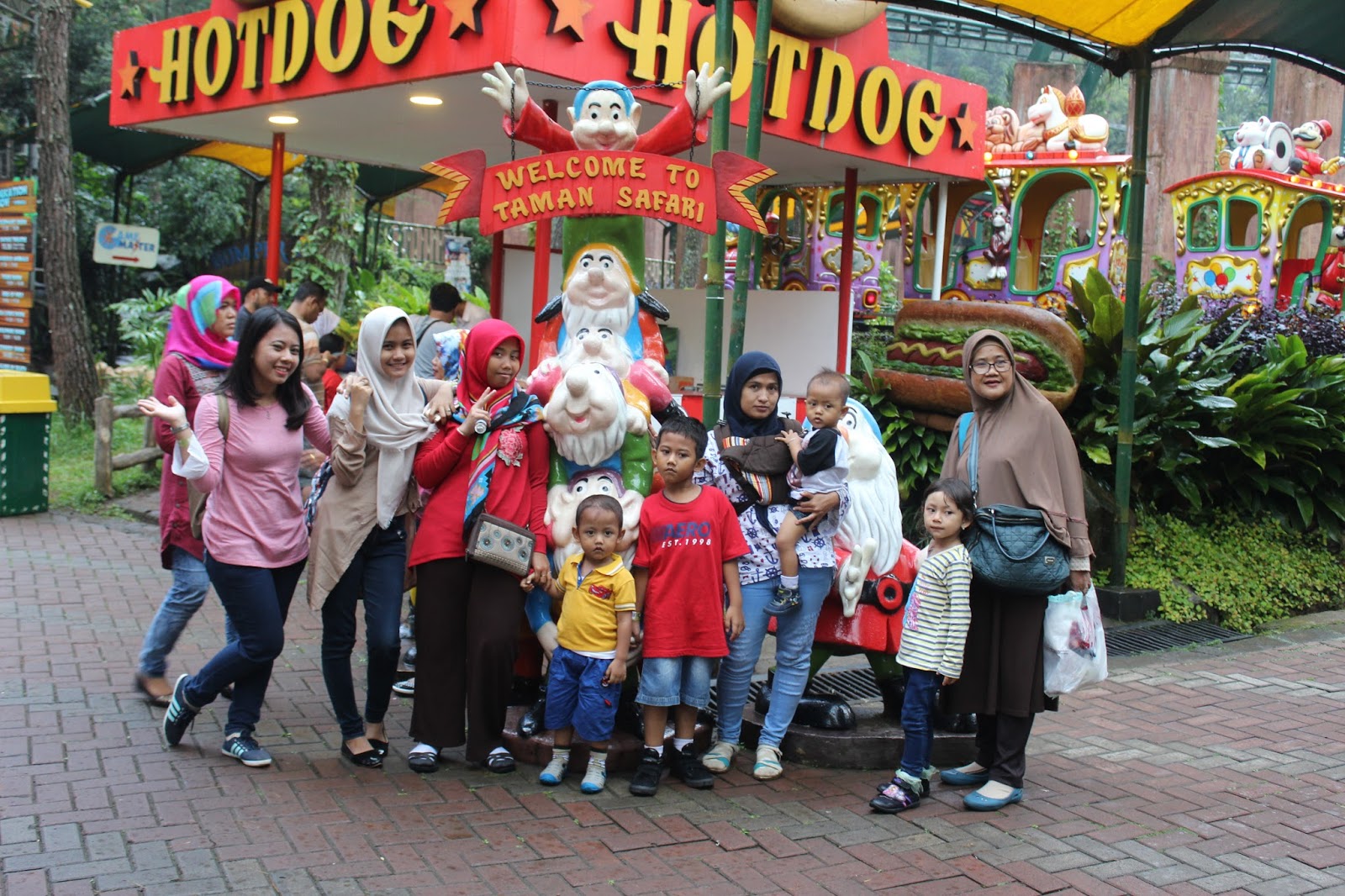 Isty Meilia: Backpacker ke Taman Safari Indonesia ...