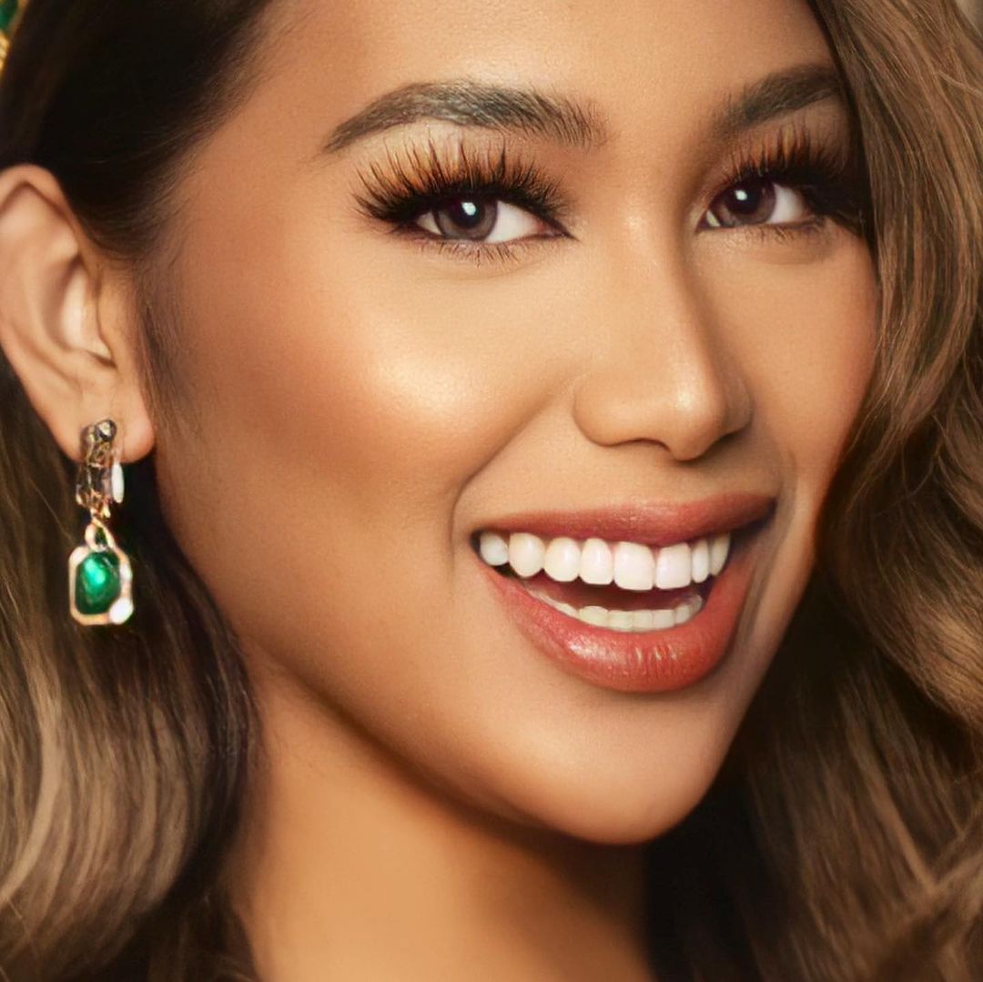 Arielle Keil Most Beautiful Transgender Earrings Jewelry Model TG