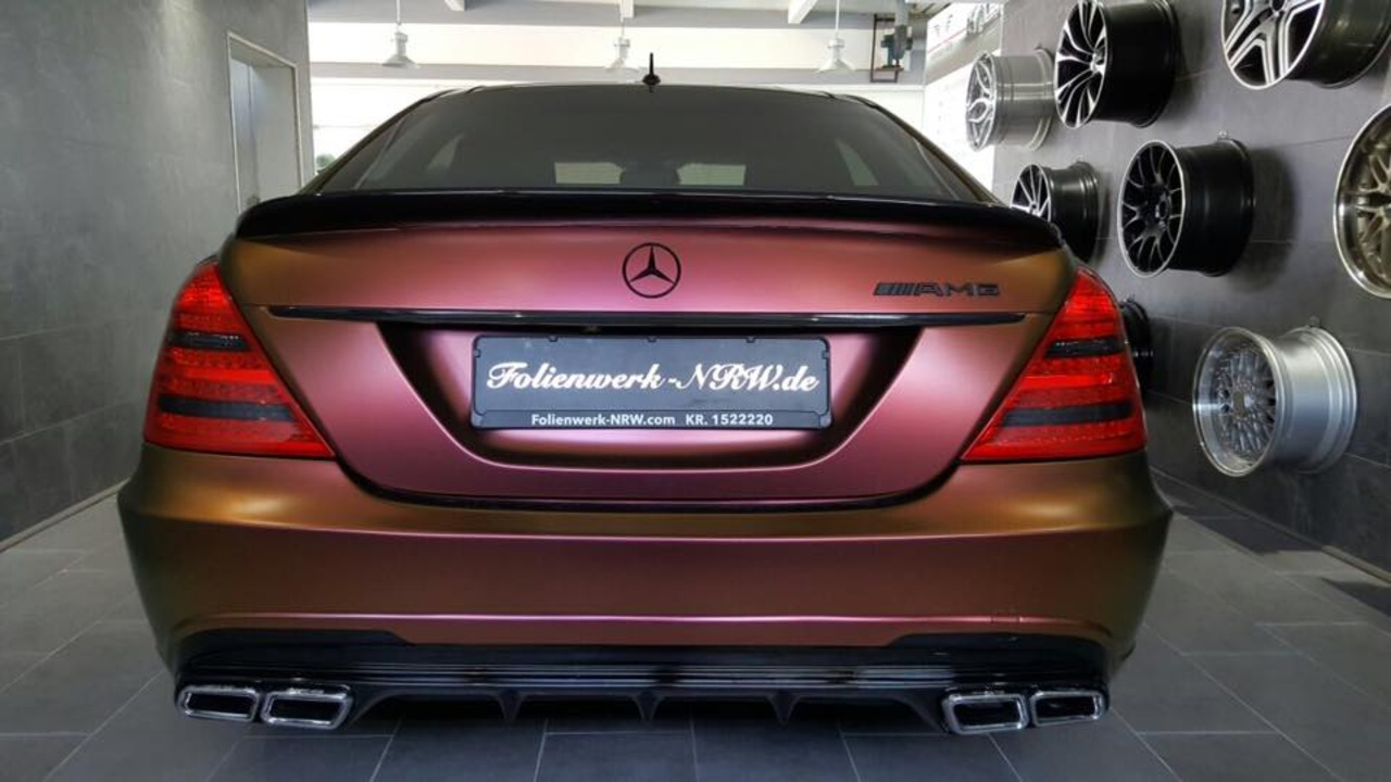 Черный матовый Мерседес w221