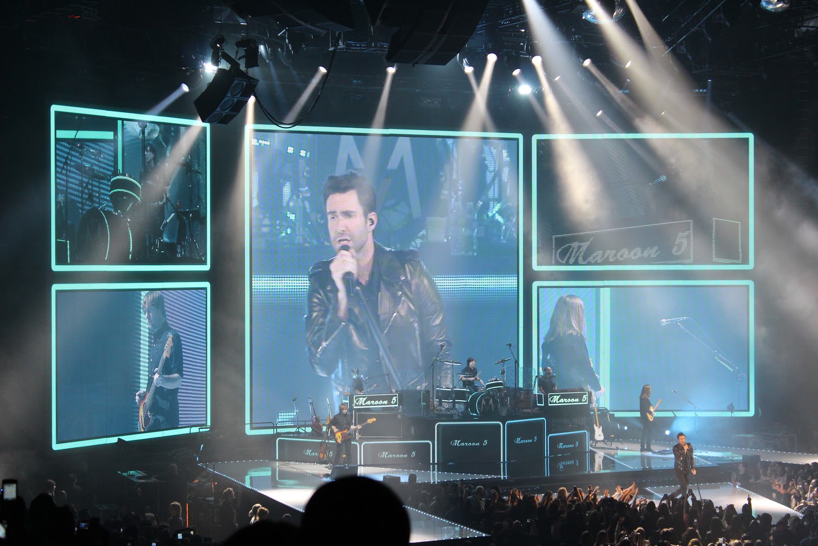 Dana Blogs: Maroon 5 Concert!