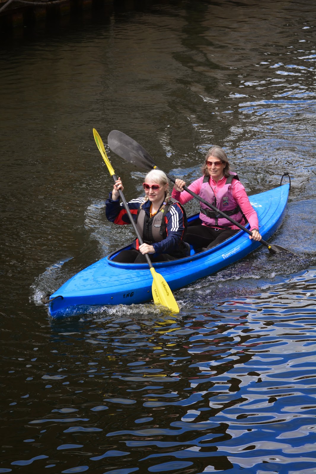 Sarah and Ellie Do The Olympics 56. Canoe Sprint Women's Kayak Two (K2) 500m