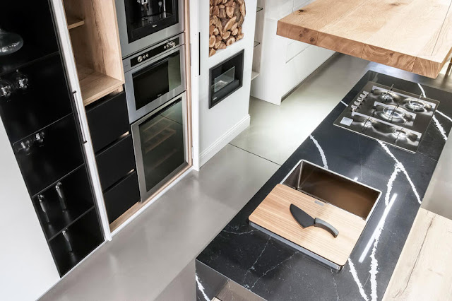 cocina-con-isla-blanca-y-negra-deltacocinas04 electrodomesticos integrables