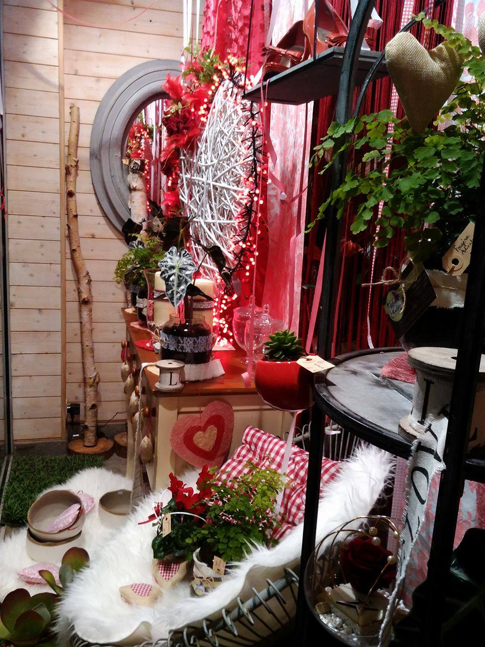 Maître artisan fleuriste: ♥♥♥ Vitrine Saint VALENTIN 2016 ♥♥♥ Maître artisan fleuriste: ♥♥♥ Vitrine Saint VALENTIN 2016 ♥♥♥