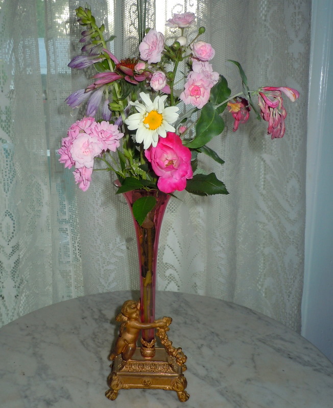 My Old Historic House Victorian Epergne Pronounced Epurn.