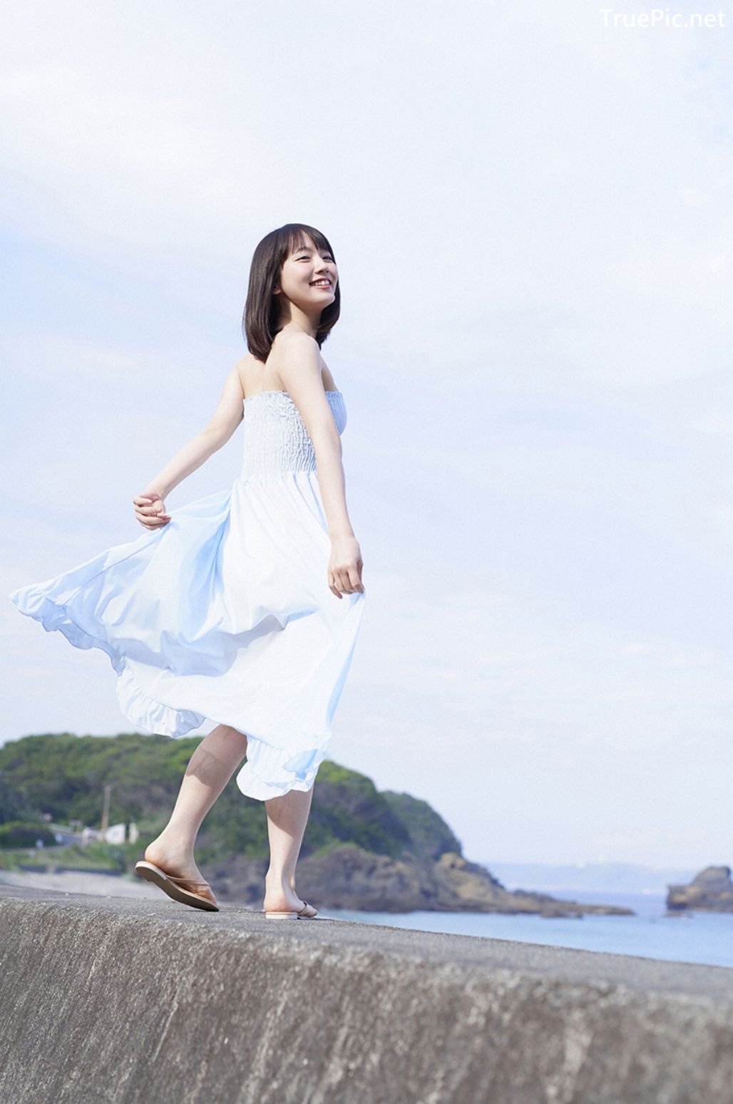 Image-Japanese-Actress-And-Model-Riho-Yoshioka-Pure-Beauty-Of-Sea-Goddess-TruePic.net- Picture-102
