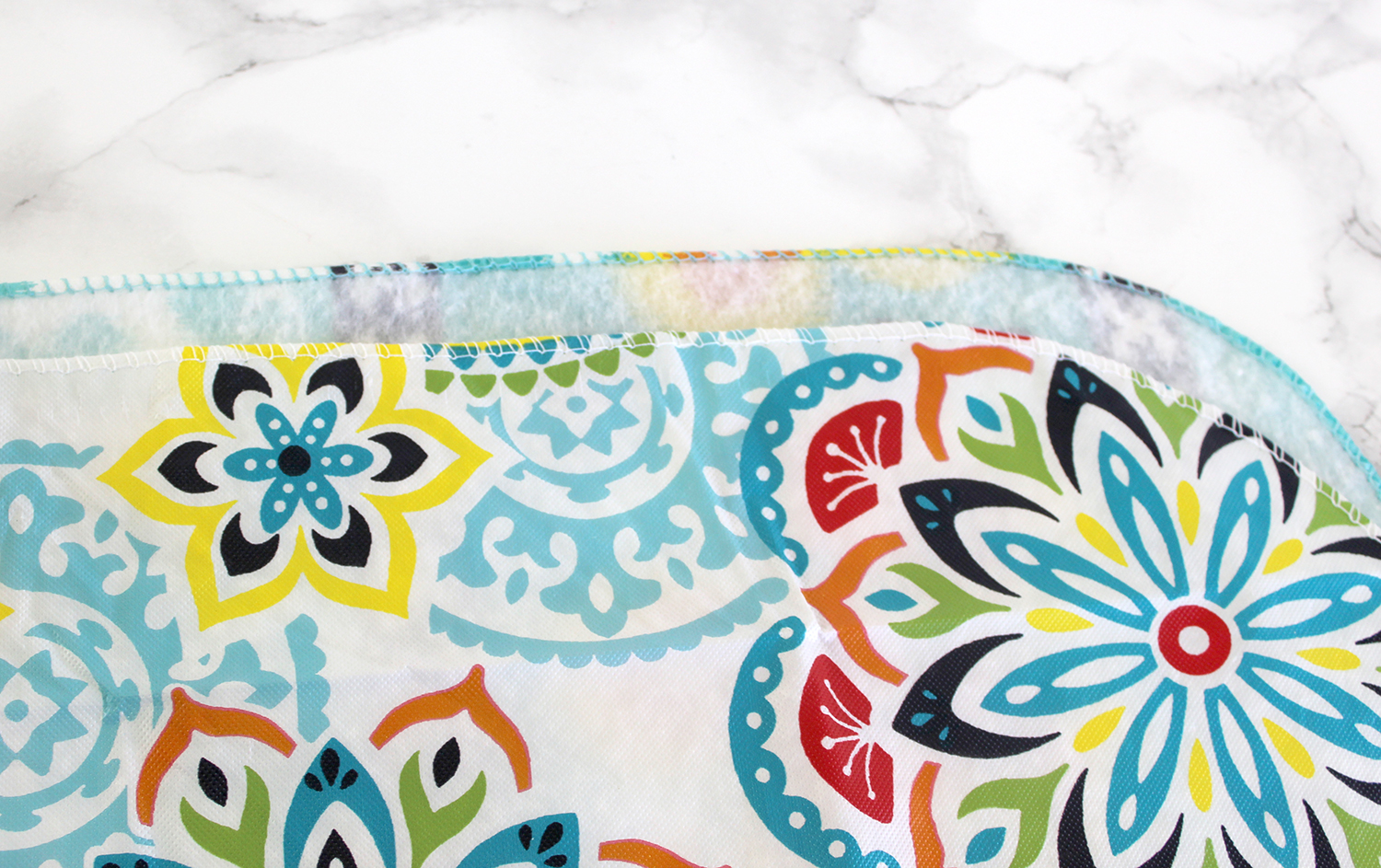 Southern Mom Loves Make an Inexpensive DIY Waterproof Picnic Blanket Tote!