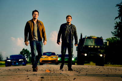 Jack Reynor and Mark Wahlberg in Transformers Age of Extinction