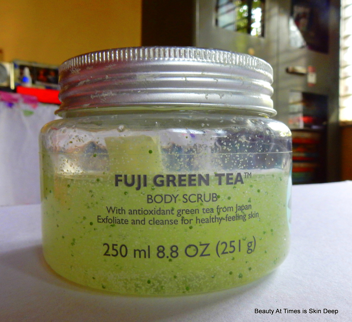 The Body Shop Fuji Green Tea Body Scrub