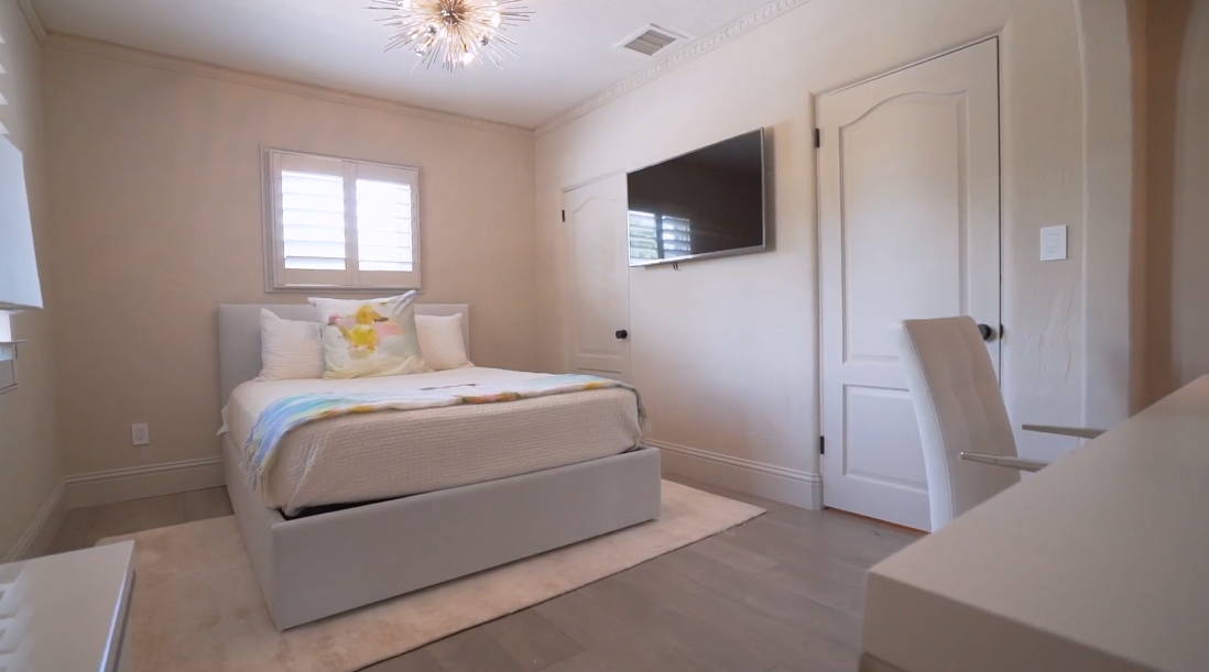 42 Interior Design Photos vs. 501 Riviera Isle Dr, Fort Lauderdale, FL