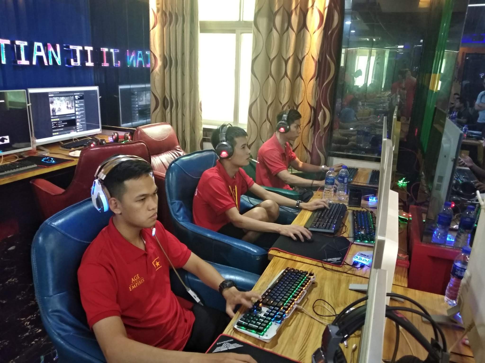 AoE Trung Việt 2018