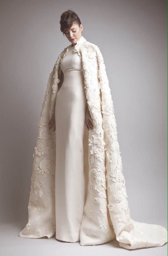 latitud Especificidad Inmundicia BODAS DE ALTA COSTURA: Vestidos de novia con abrigo, ideales para bodas de  invierno