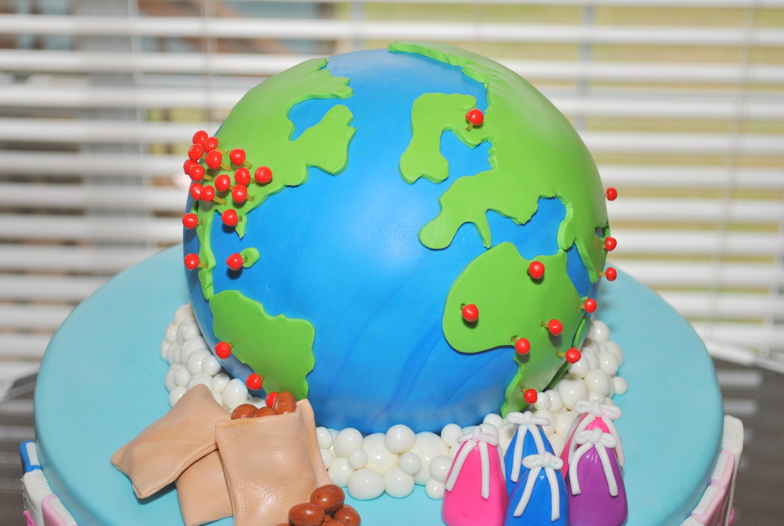 Hope's Sweet Cakes: The Globe Cake