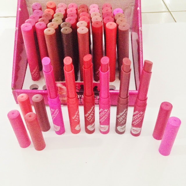 Lipstick KISS BEAUTY MATTE Long Lasting CREAM CM