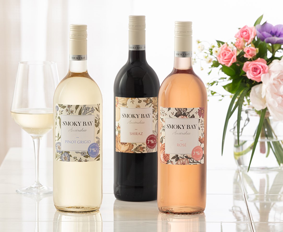 Smoky Bay Léger Packaging Of The World