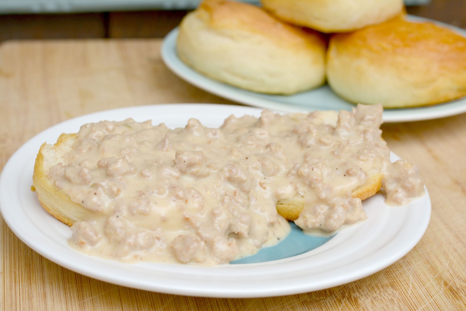 Life With 4 Boys 5 Ingredient Biscuits and Turkey Sausage Gravy 