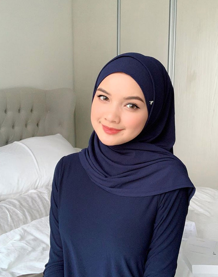 10 Foto Alya Iman Model dan Pelakon, Anak Azmil Mustapha