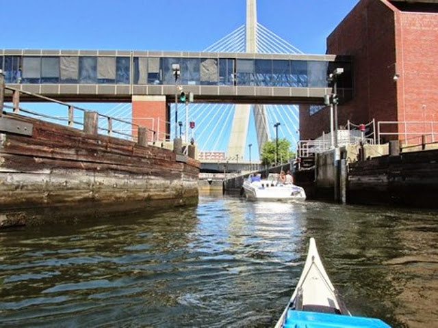 architecture boat tour boston