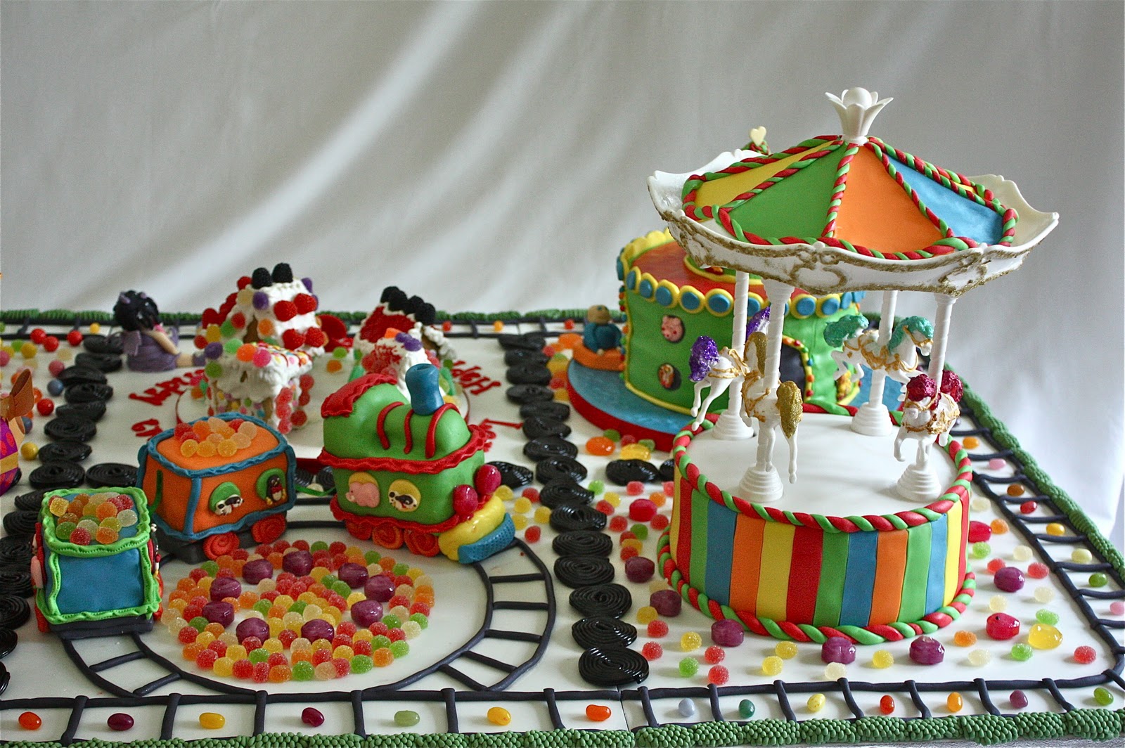  AMUSEMENT PARK CAKE..
