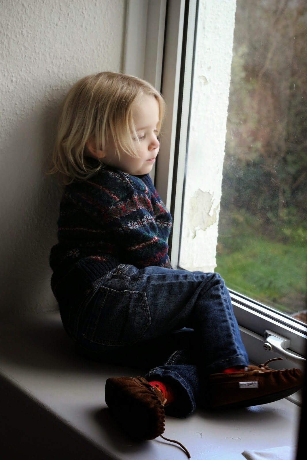 toddler looking out