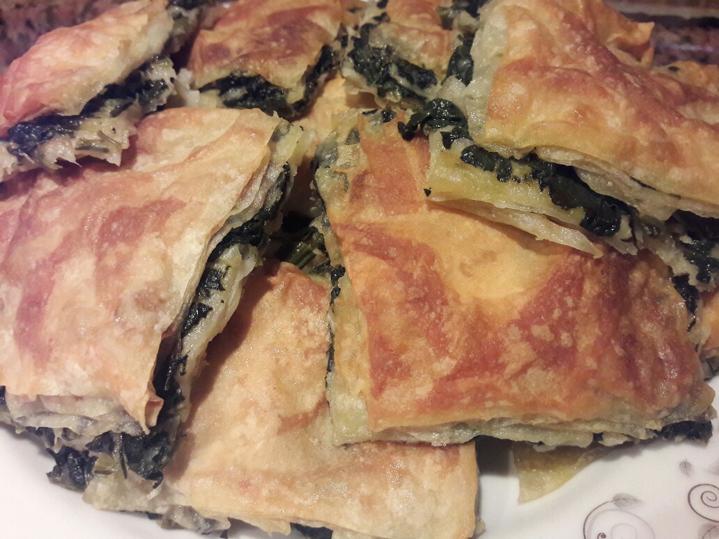ISPANAKLI BÖREK VE BÖREK SOSU