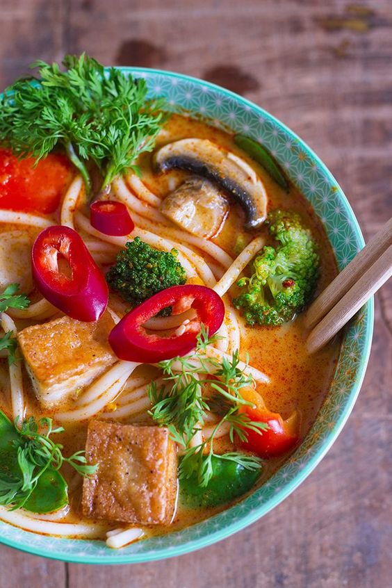 Vegan Laksa Soup | Malaysian Laksa Lemak - Easy Recipes for Every Meal