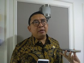 Fadli Zon: Kerumunan Jokowi Dianggap Spontanitas, Kerumunan HRS Diganjar Tersangka