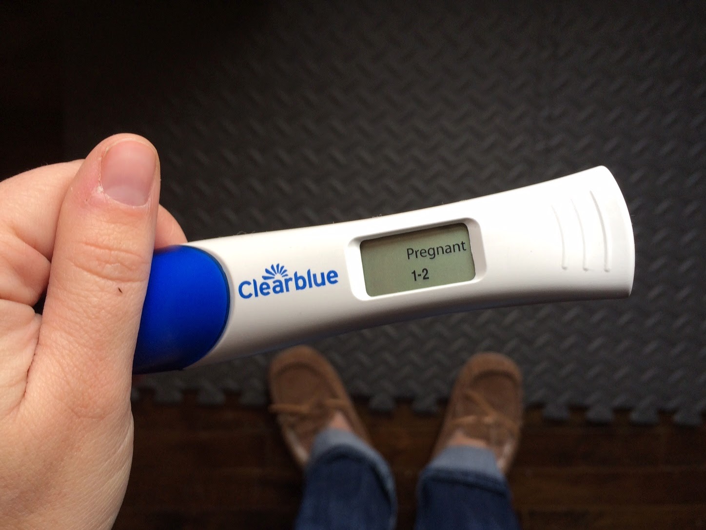 Когда покажет электронный тест. Тест клеар Блю цифровой. Тест электронный на беременность +3. Цифровой электронный тест на беременность. Клиа Блю электронный тест.