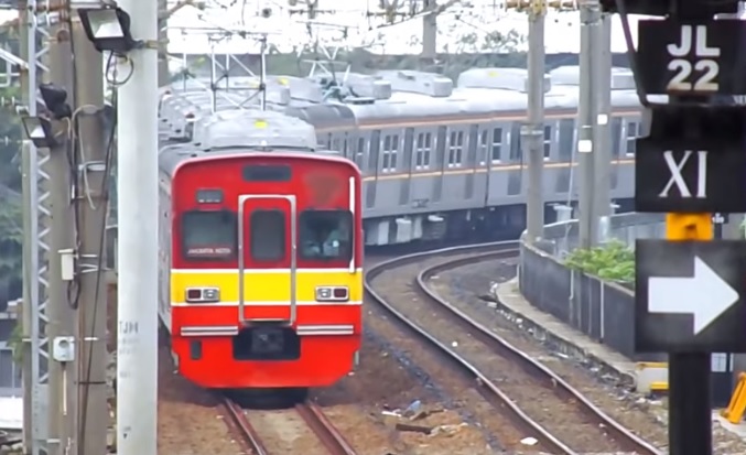 Stasiun terdekat dari lokasi saya