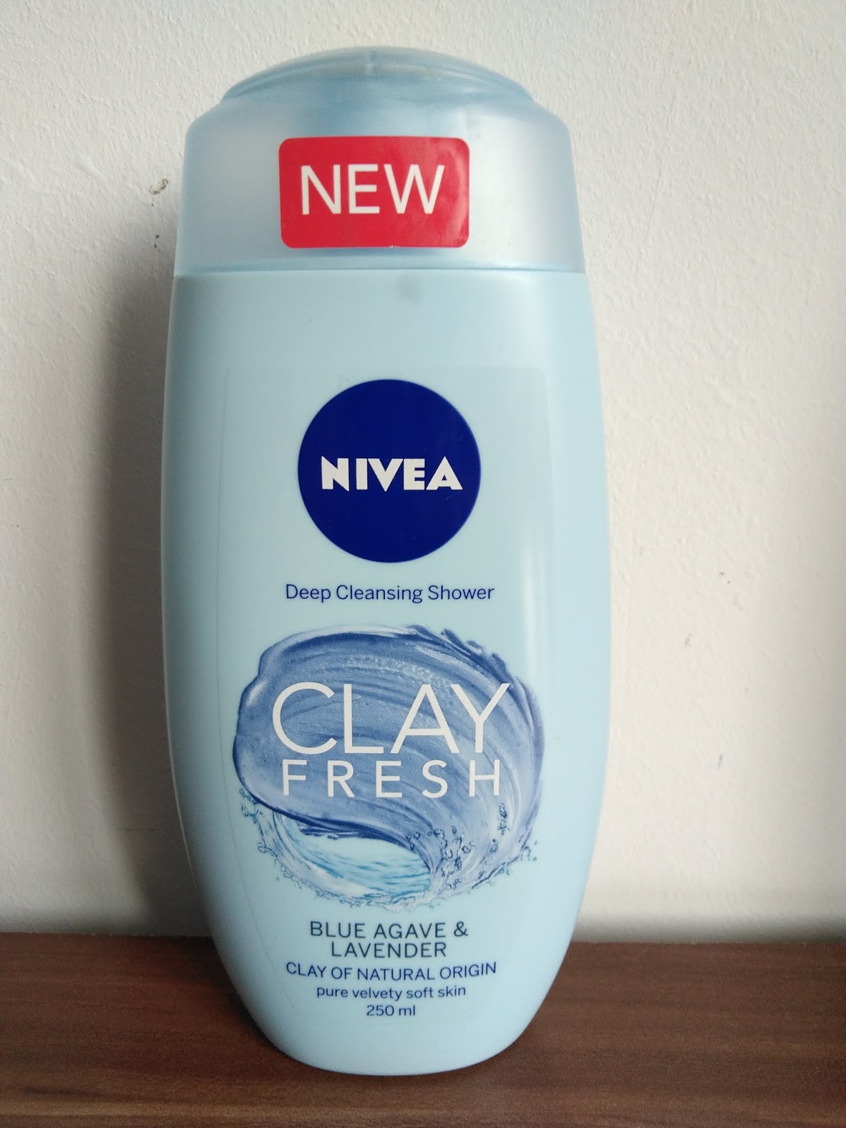 Cosmetics & Life Review Gelul de duș Nivea Clay Fresh Blue Agave