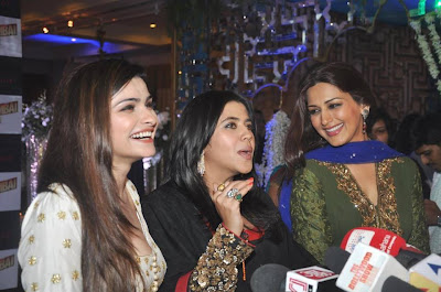Bolly Celebs at Iftar Party organized by Ekta Kapoor for OUATIMD promotion