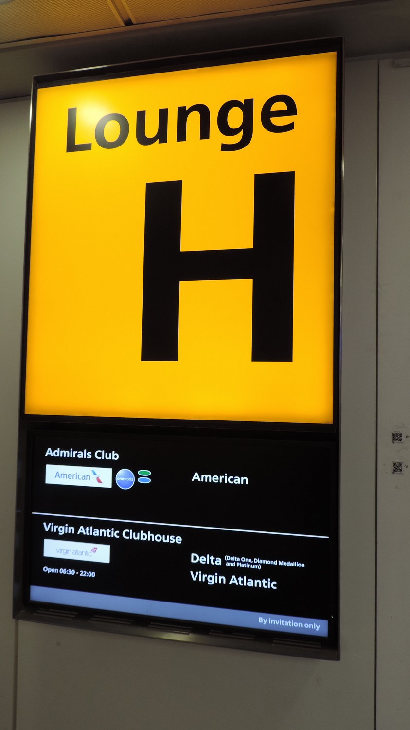 Photo Review American Airlines International First Class Lounge, London T3 (LHR)