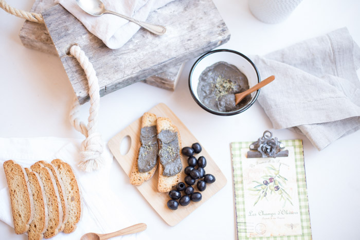 Paté de aceitunas negras
