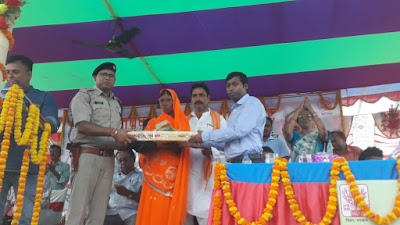 डुमरिया में आपके प्रशासन आपके द्वार मेगा शिविर, anj news media, Dumaria mega camp